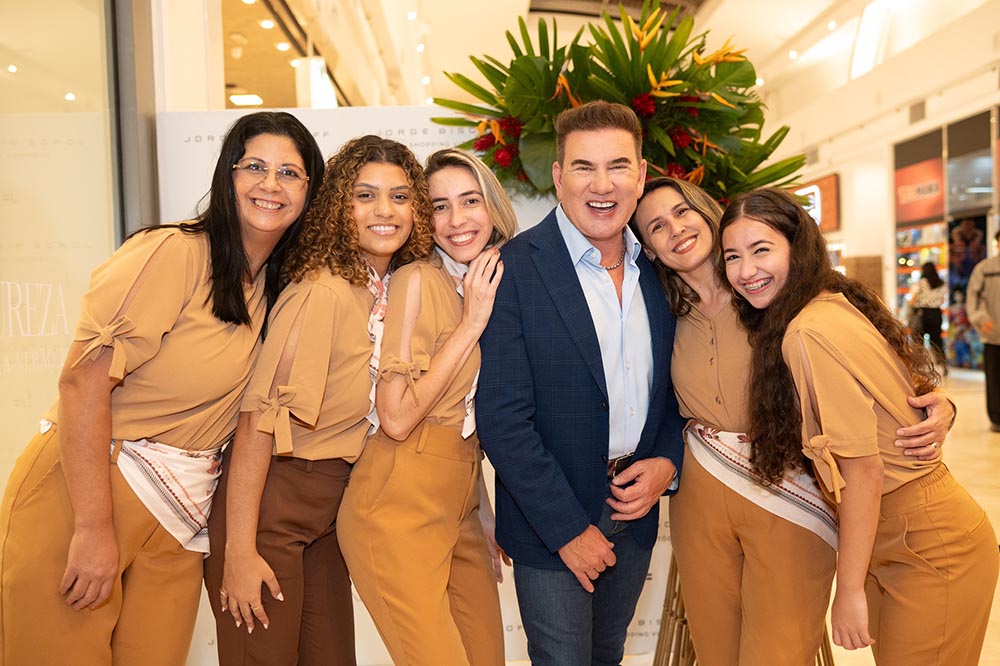Jorge Bischoff com a equipe JB Shopping Vitória