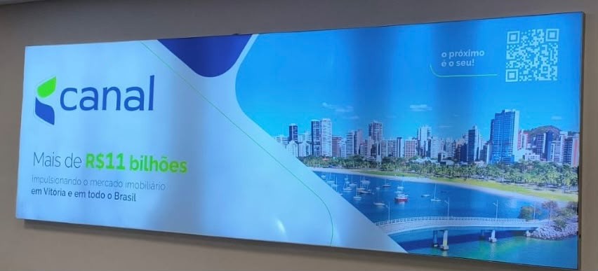 Painel no Aeroporto de Vitória