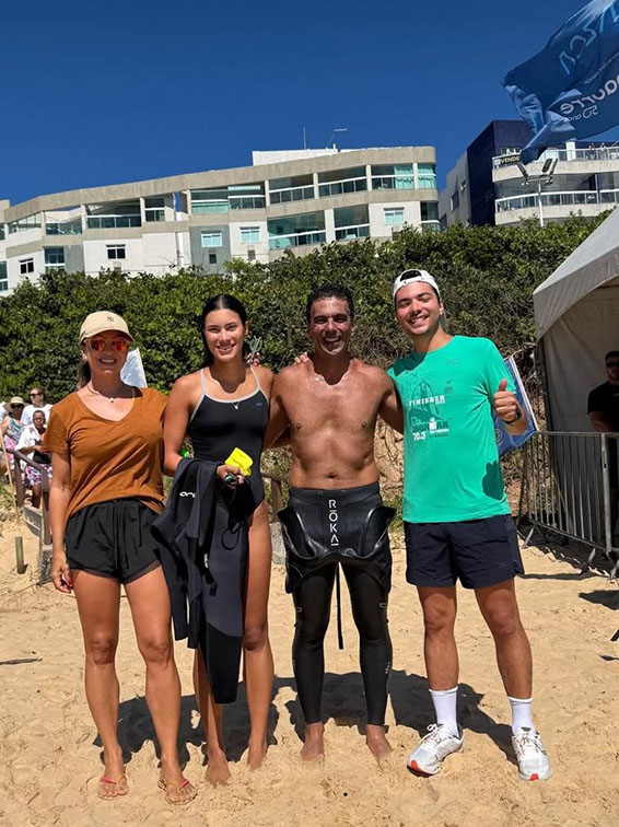 A família Castro, Patrícia, Victoria, Léo Castro e Bernardo _Divulgação