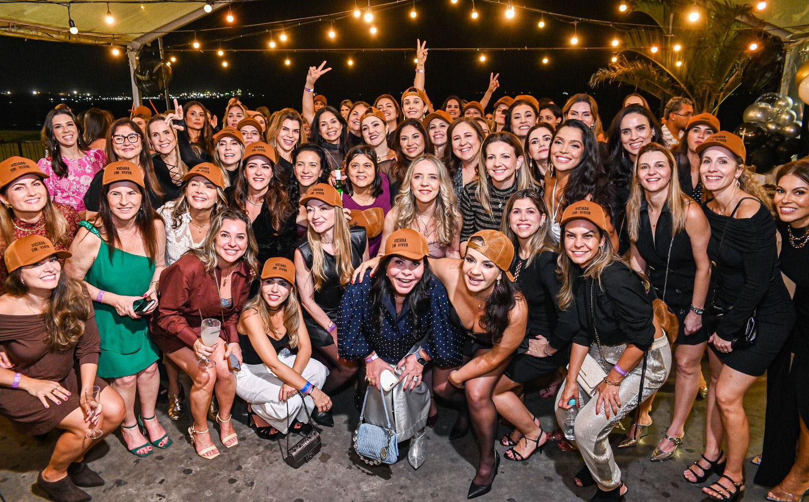 Tati Emerich e amigas