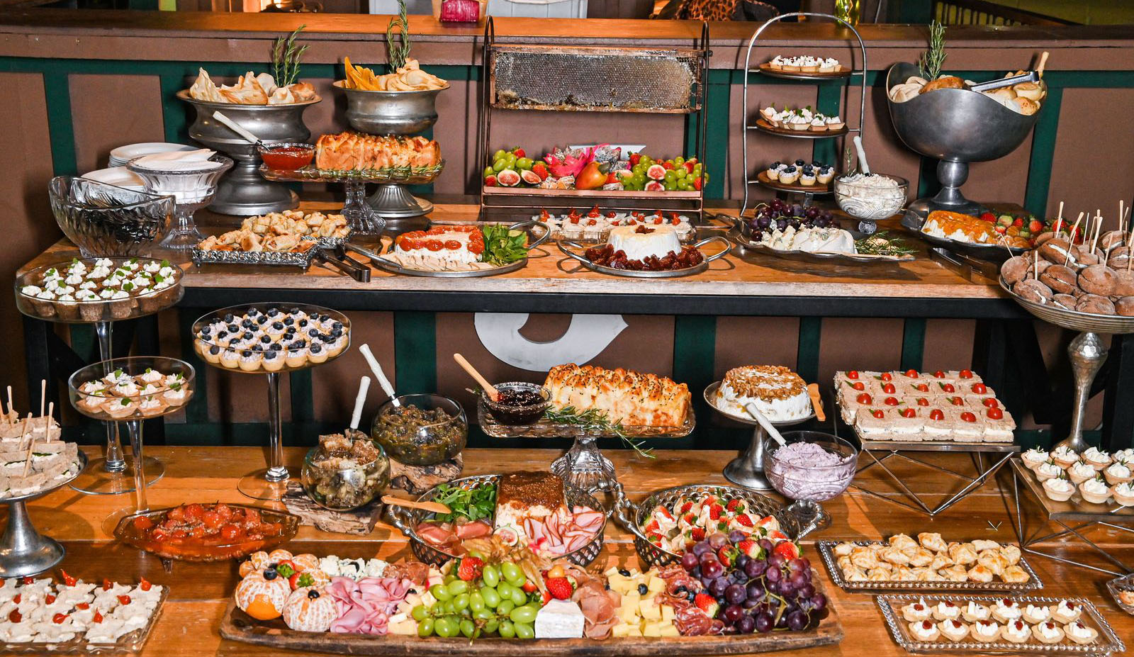Buffet Jana Tanure