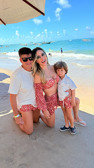 Juninho Santos com Dayana e o filho Miguel em Porto de Galinhas, em Pernambuco