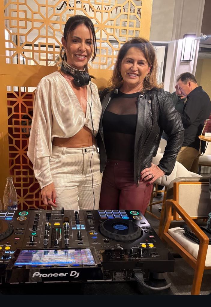 Márcia Gabriella Mule e Patricia Ferreguete