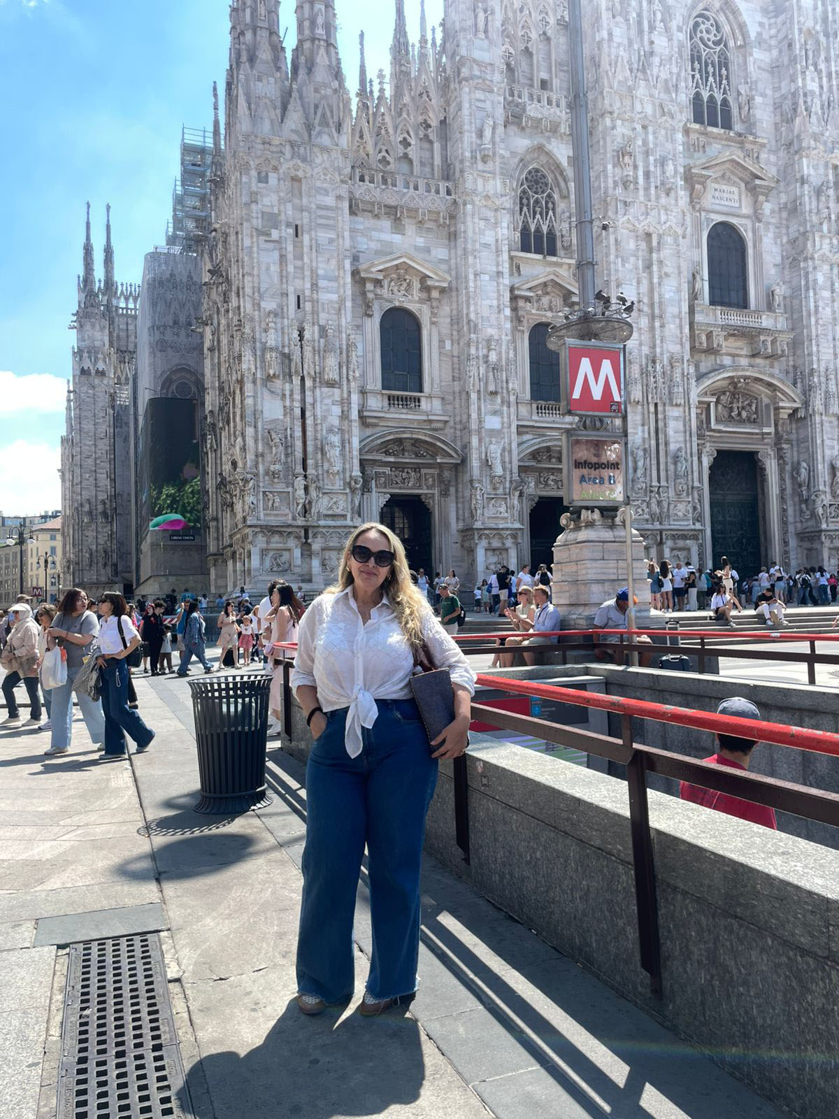 Joelma Peterle curte merecidas férias na Itália