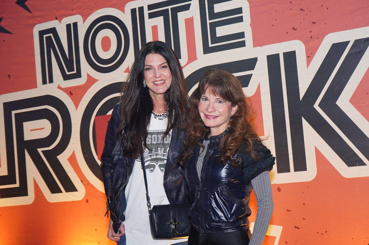 Renata Cola e Kítia Perciano