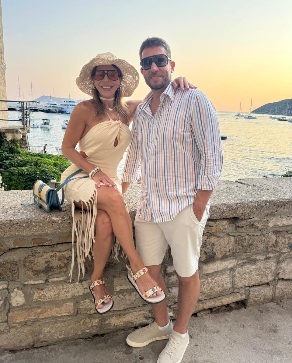 O querido casal Jacqueline e Sandro Pretti na Croácia, onde viajam com um grupo de amigos
