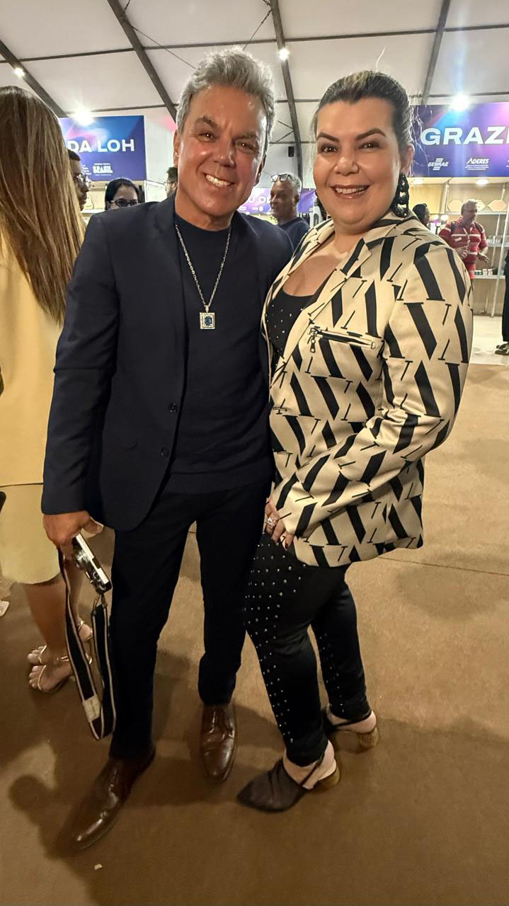Ivan Aguilar e Fernanda Prates no ES Fashion, onde o estilista apresentou um belíssimo desfile na sexta-feira.