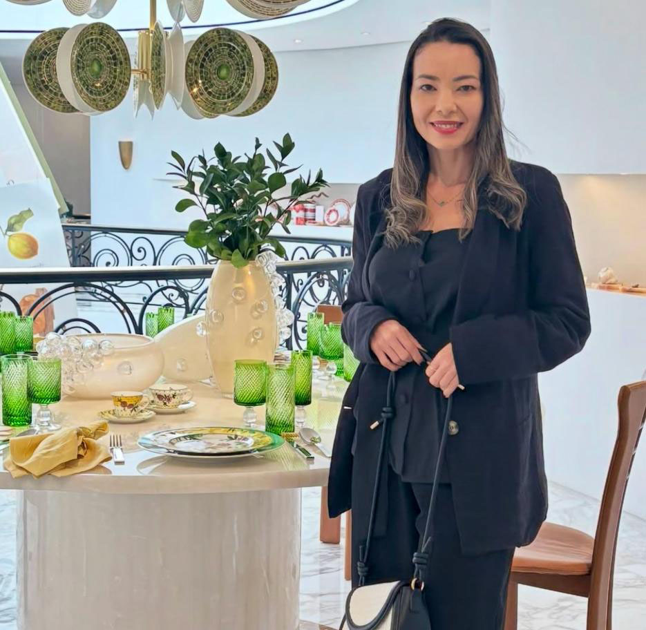 Michelly Fonseca também aproveitou pra almoar no Restaurante Leila, na badalada e chiquissima loja da Tânia Bulhões