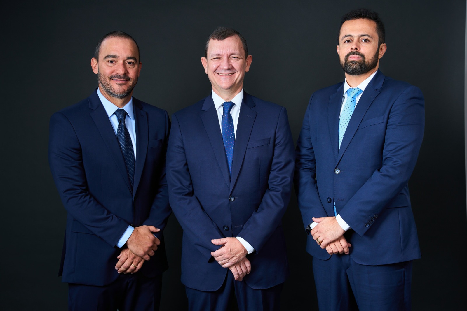 Os advogados Felipe Finamore Simone, Bruno Finamore Simoni e Thiago Rezende