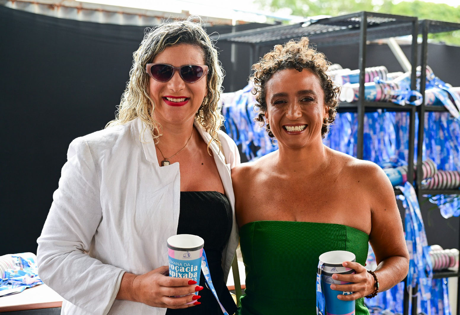 Monique Neves, presidente da Subseção de Cariacica; e Erica Neves,  presidente da OAB-ES