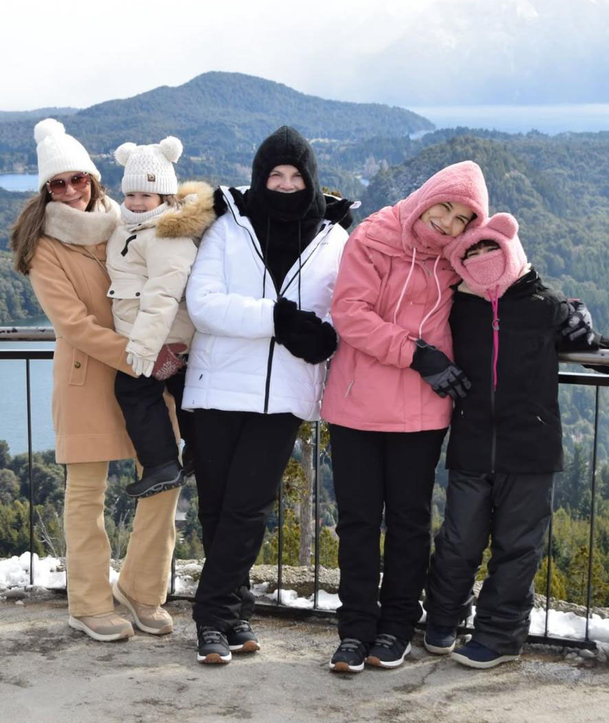 Fernanda, Arthur, Teresa, Renata e Camila, no Cerro Campanário Bariloche