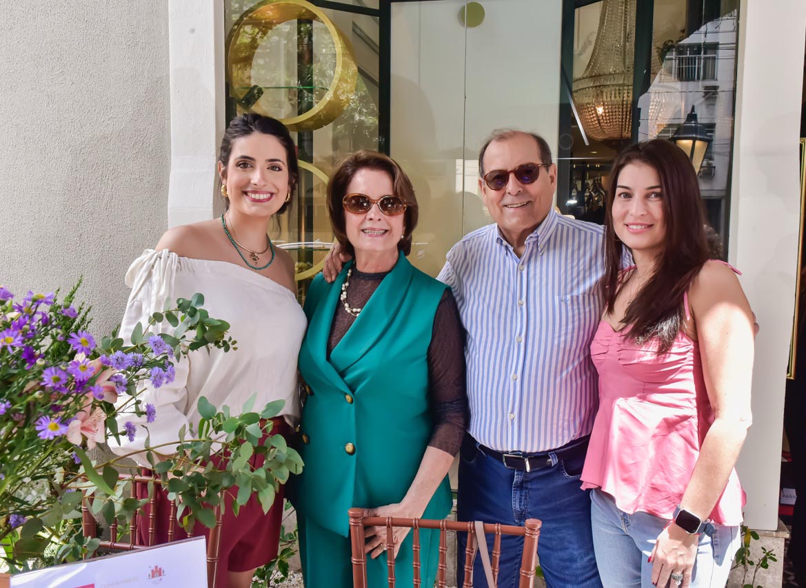 Ana Luiza, Denise, Getulio e Mariana Azevedo