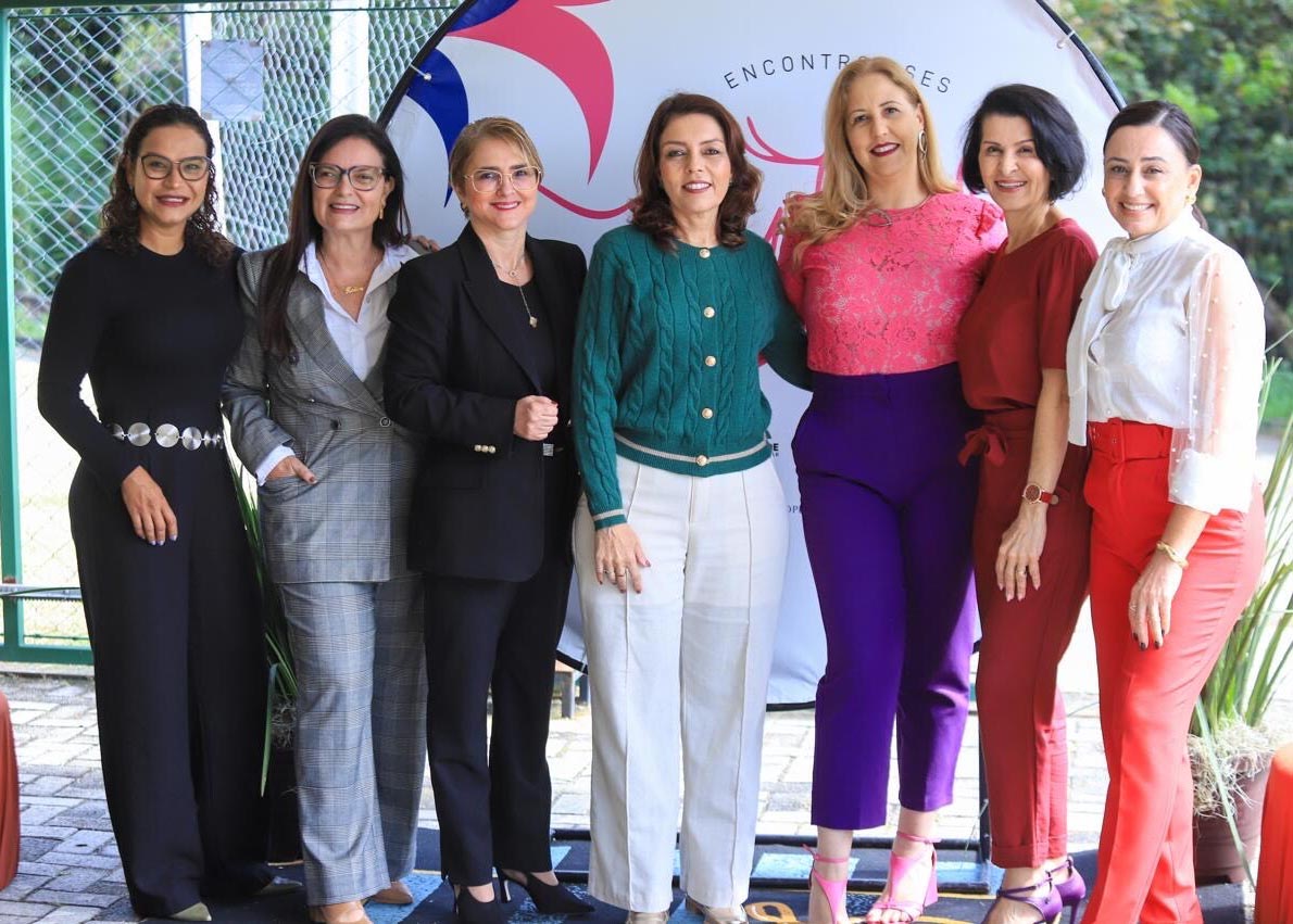 Michele Mega, Hellen Dal Col, Flávia Rapozo, Leonelle Lamas, Jaqueline Guerra, Mara Miranda, Valéria Aquino. Foto Edson Reis