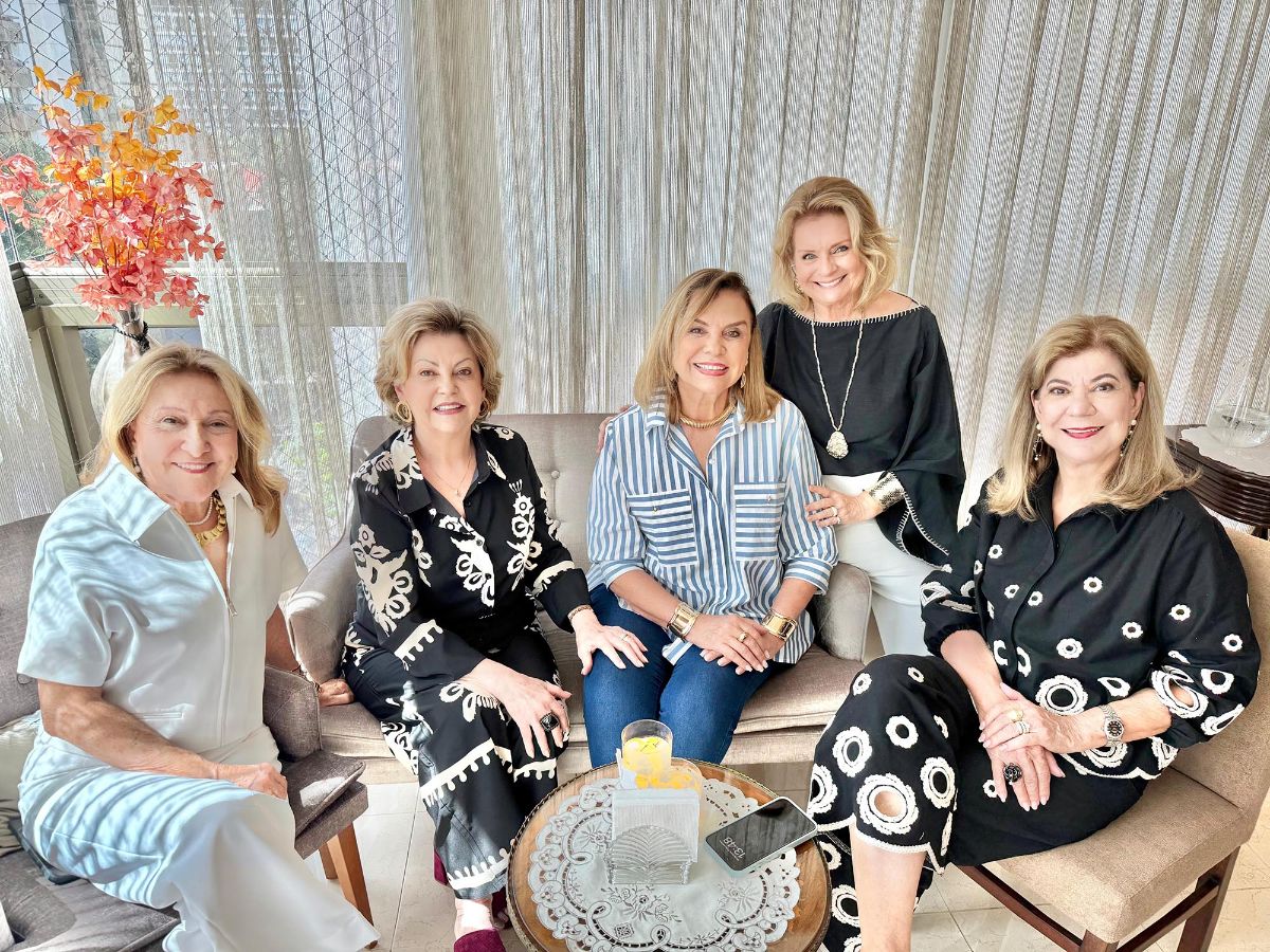 Carlota Gottardi, Carmen Prates, Kafa Saadi Junger, Solange Herkenhoff e Valéria Nemer
