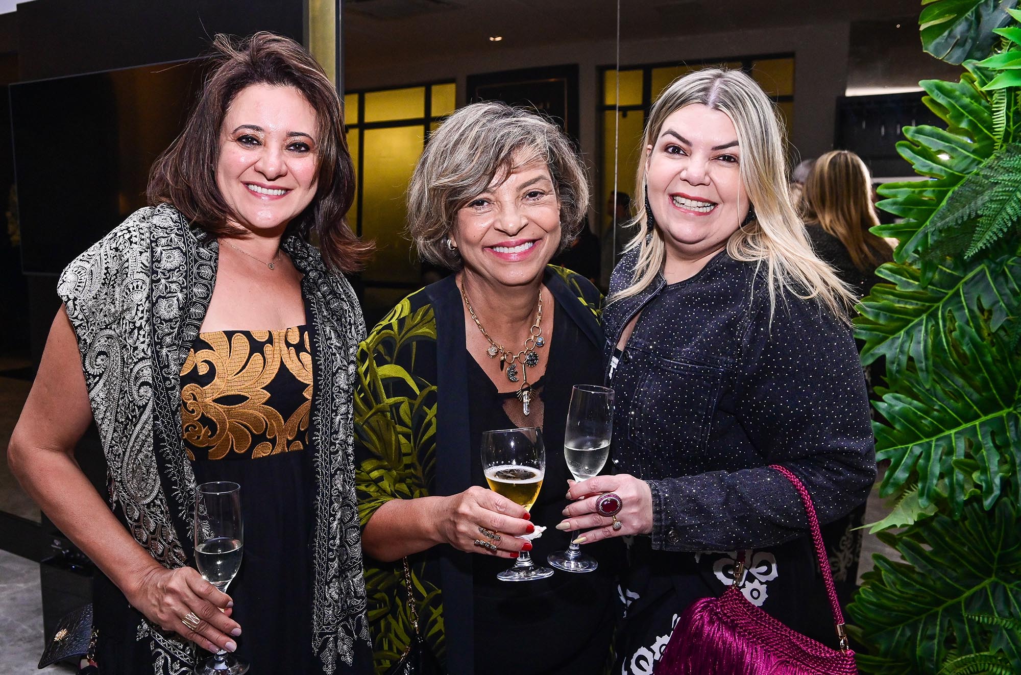 Carla Borriello, Rose e Fernanda Prates