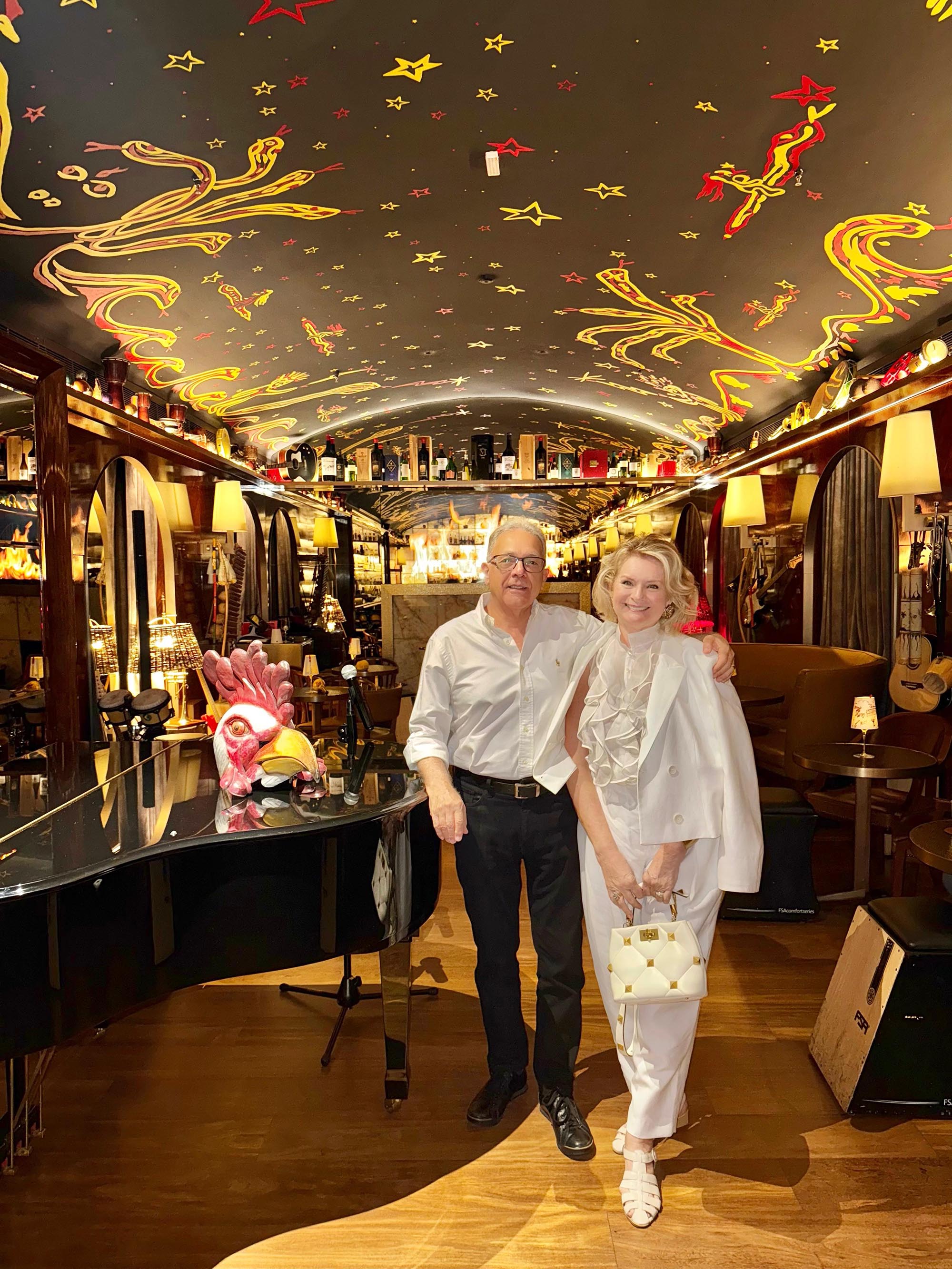 Mário Herkenhoff e Solange no Rabo di Galo,no Rosewood, em SP