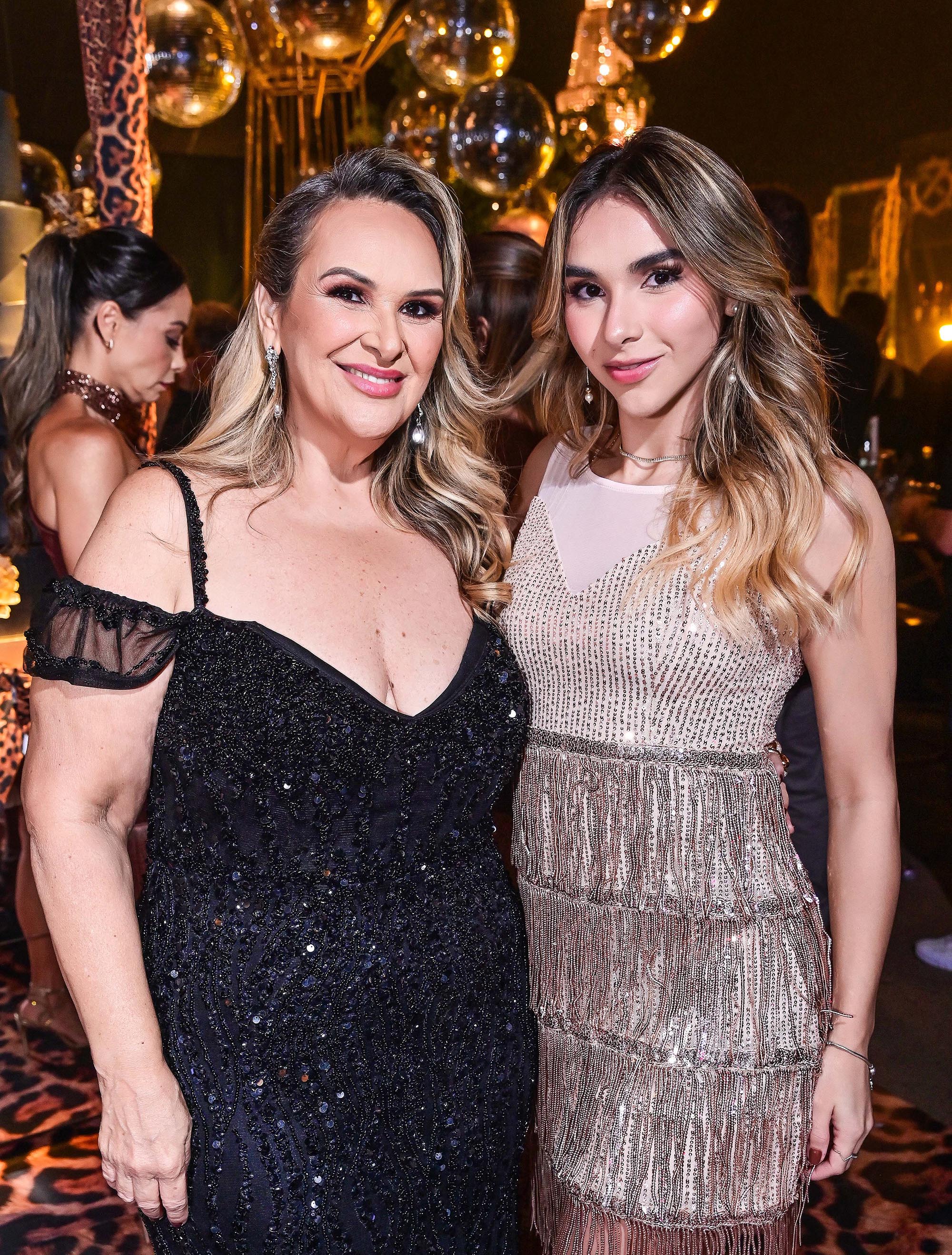 Joelma Peterle com a filha Ana Paula, na festa de Fernanda Prates