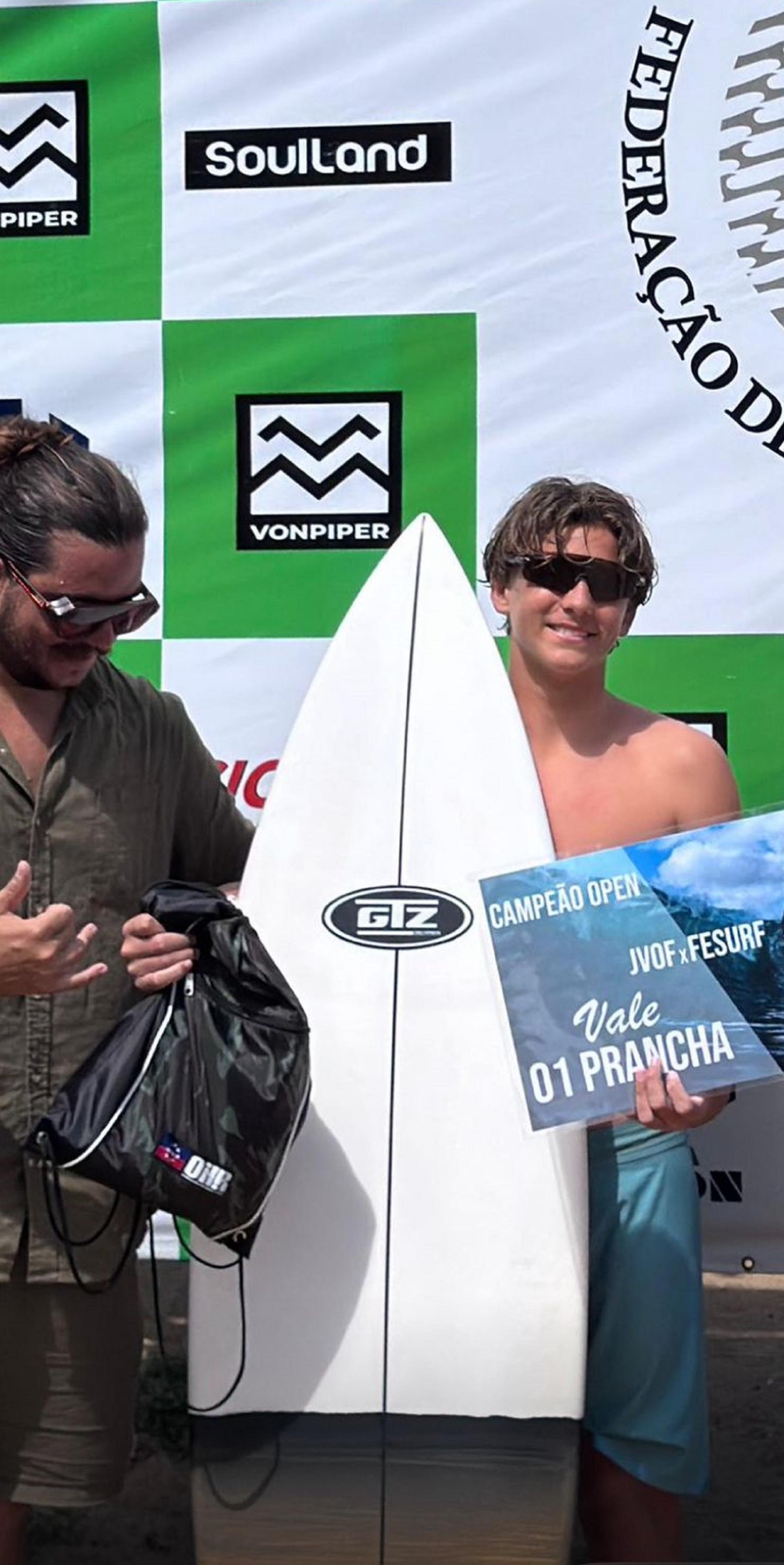 Eric Grattz campeão categoria Open_2ª Etapa Circuito HB Surf de Base_Crédito  Divulgação