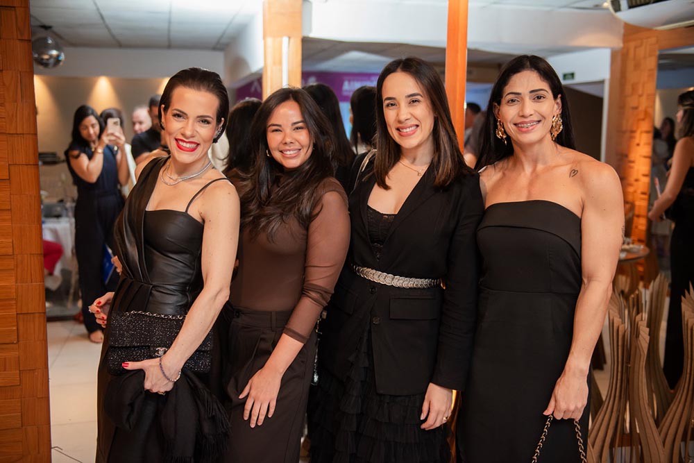 Maria Borgo, Luisa Barbosa, Danielle Machado e Carla Souza