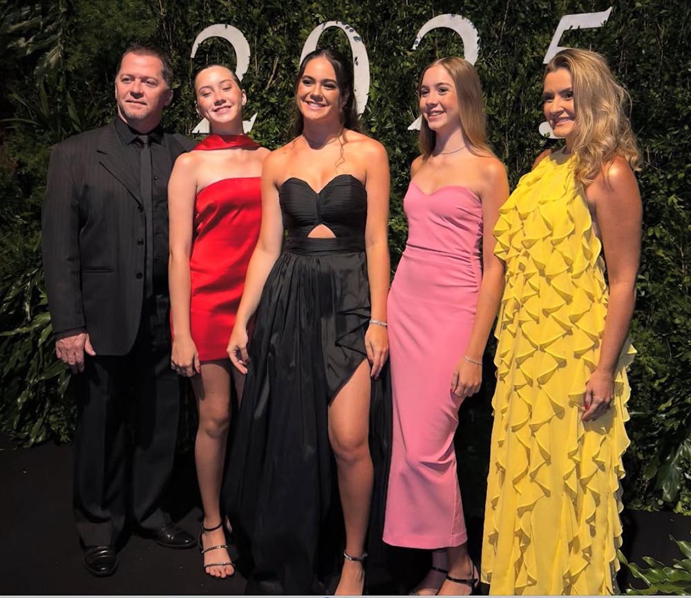 Itamar Ongaratto, Lara, Maria Eduarda, Luana e Erica