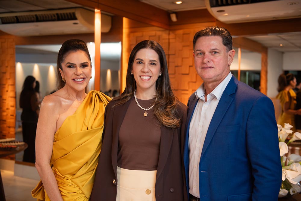 Raigna Vasconcelos, Alice Sarcinelli e Júlio Campagnaro