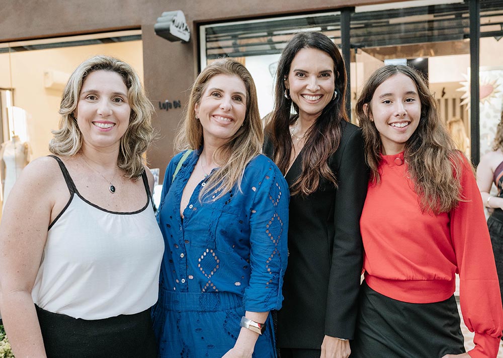 Roberta Girelli, Tati Puppim, Denise e Nina Póvoa