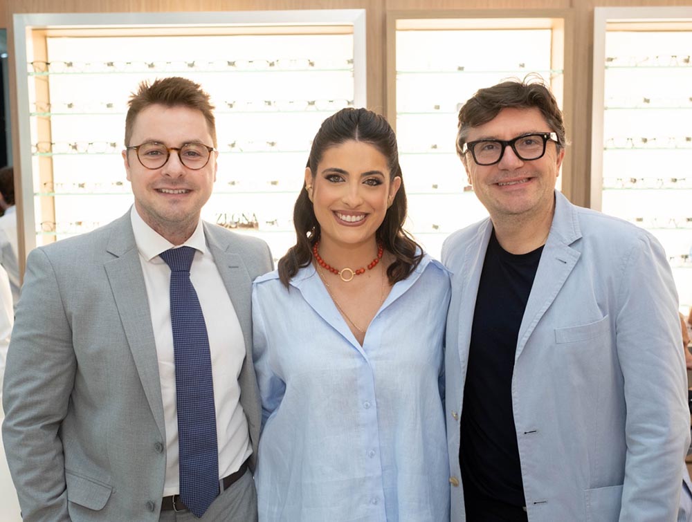 Tomas Baldo, Ana Luiza Azevedo e Giorgio Pradi, presidente da Luxottica