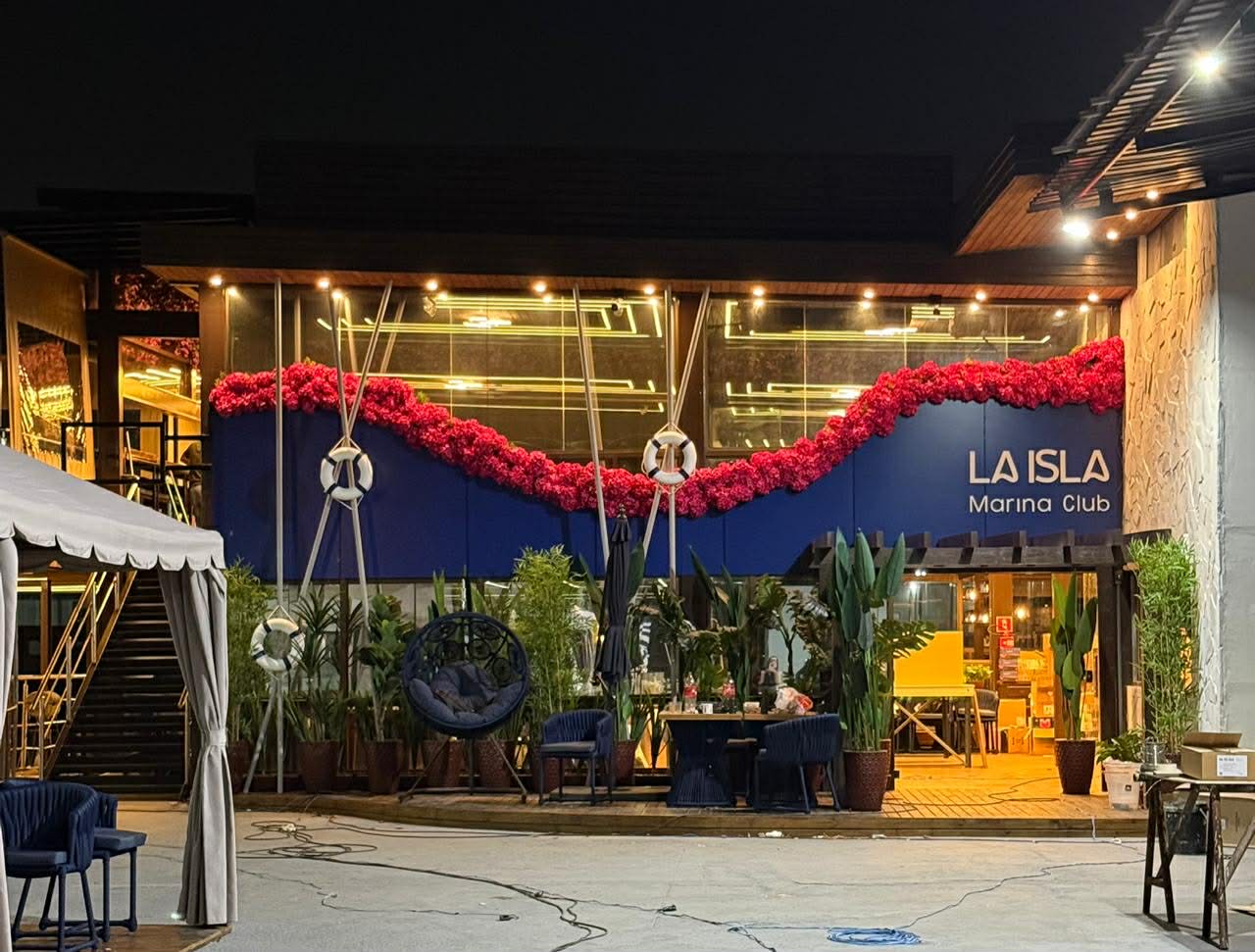 La Isla Marina Club & Restaurante!