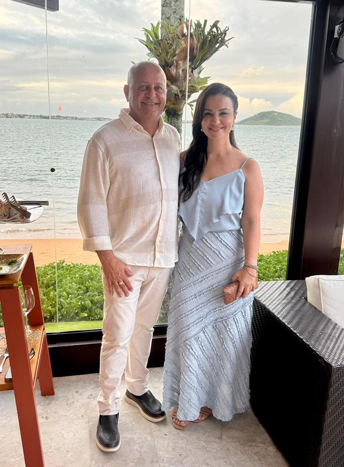 Cícero Ribeiro e Mayka Schneider