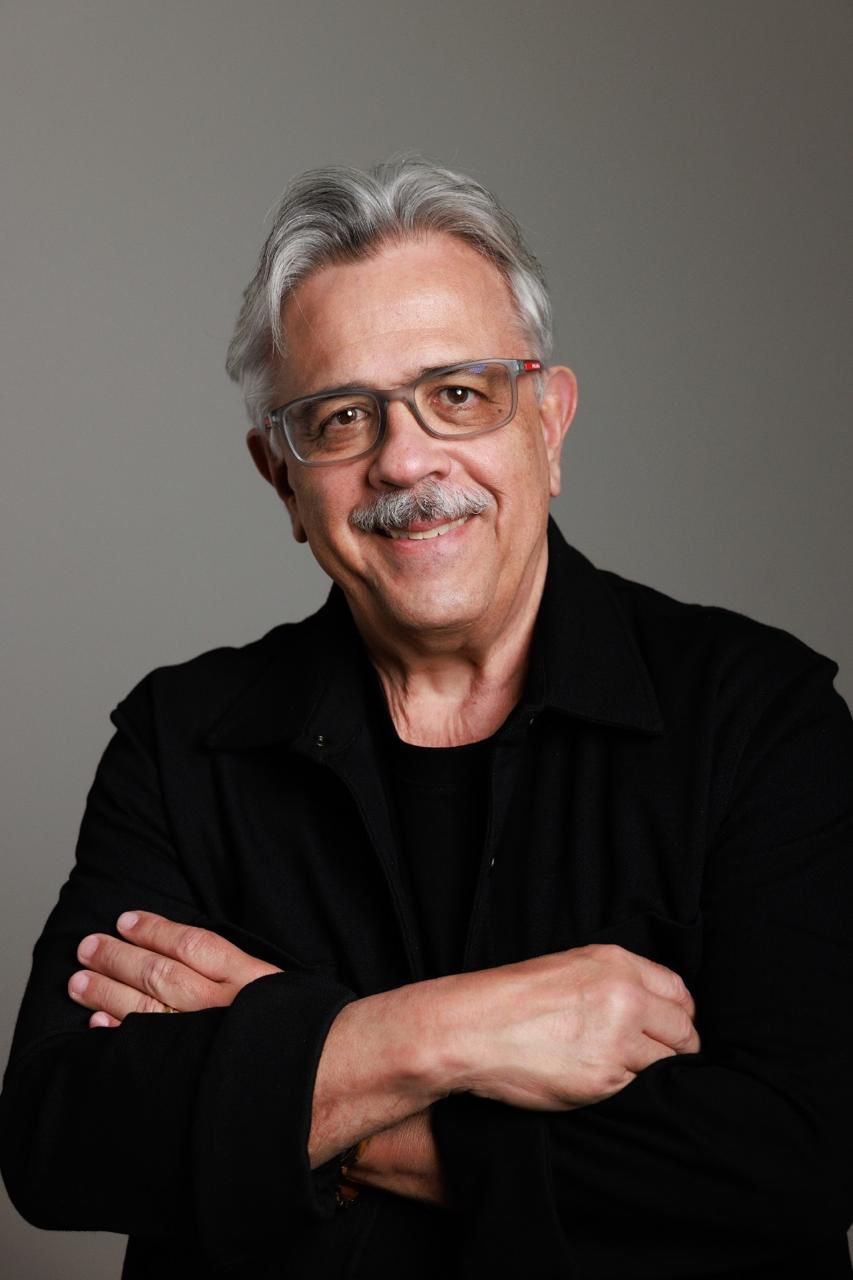 Dr Ariosto Santos