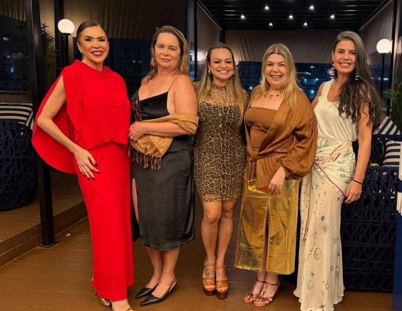 Raigna Vasconcelos, Luciana Guerra, Simone Duarte, Fernanda Prates e Carol Lobato