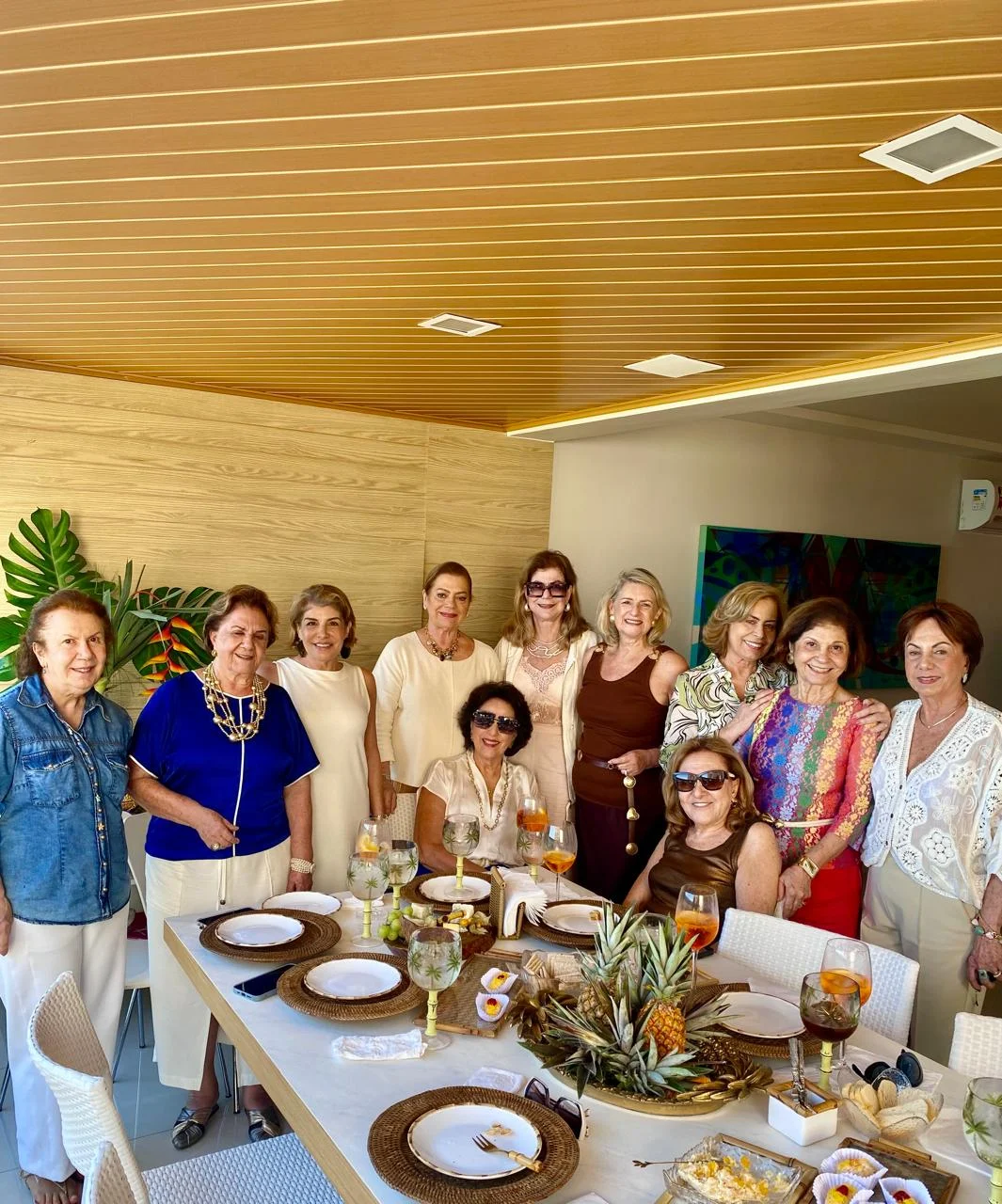 Orlandina Almeida, Miriam Fafá, Hélvia Abaurre, Dalva Carone, Valéria Nemer, Sônia Abelha e Carlota Gottardi.